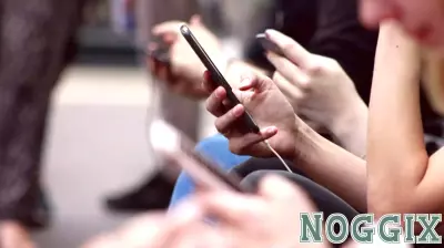 Doomscrolling Feels Responsible—Until It Makes Us Feel Worse